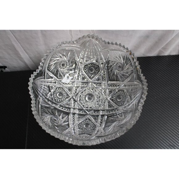 Beautiful Glass Bowl With Unique Designs For Any Home - Picture 3 of 7